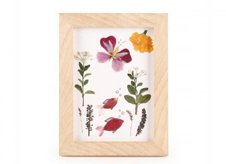 Huckleberry make your own pressed flower frame art
