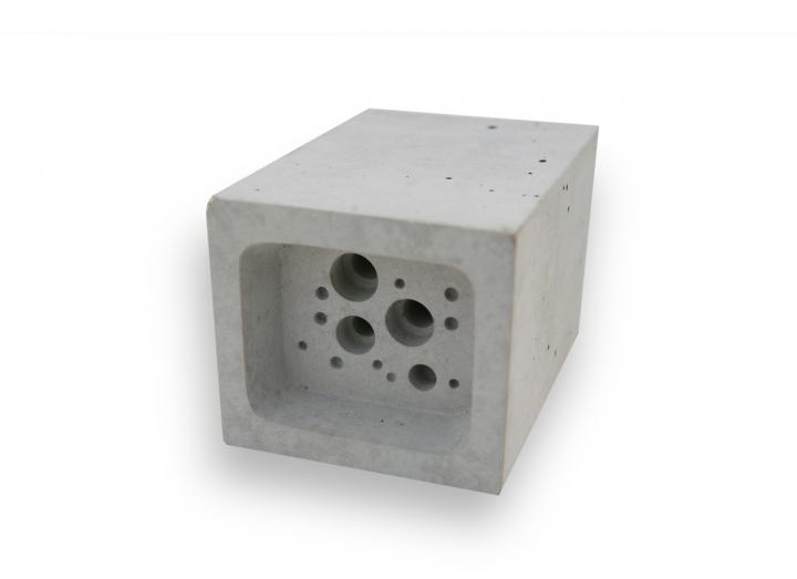 bee block small white