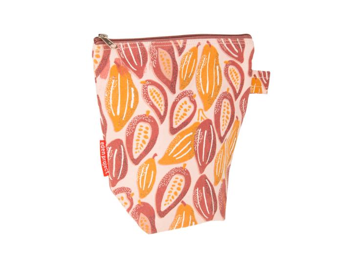 Wash bag fruit and cacao pods