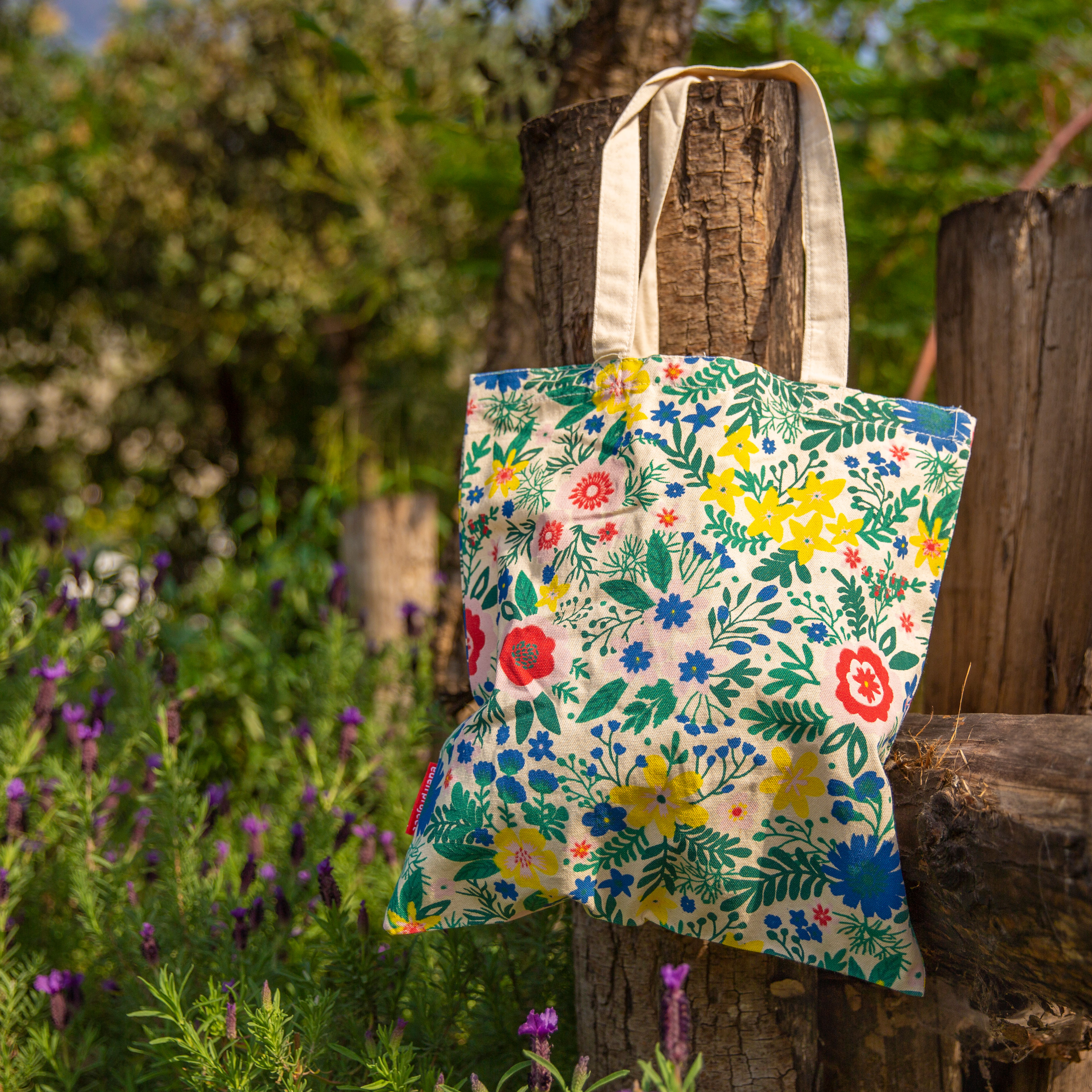 Tote bag