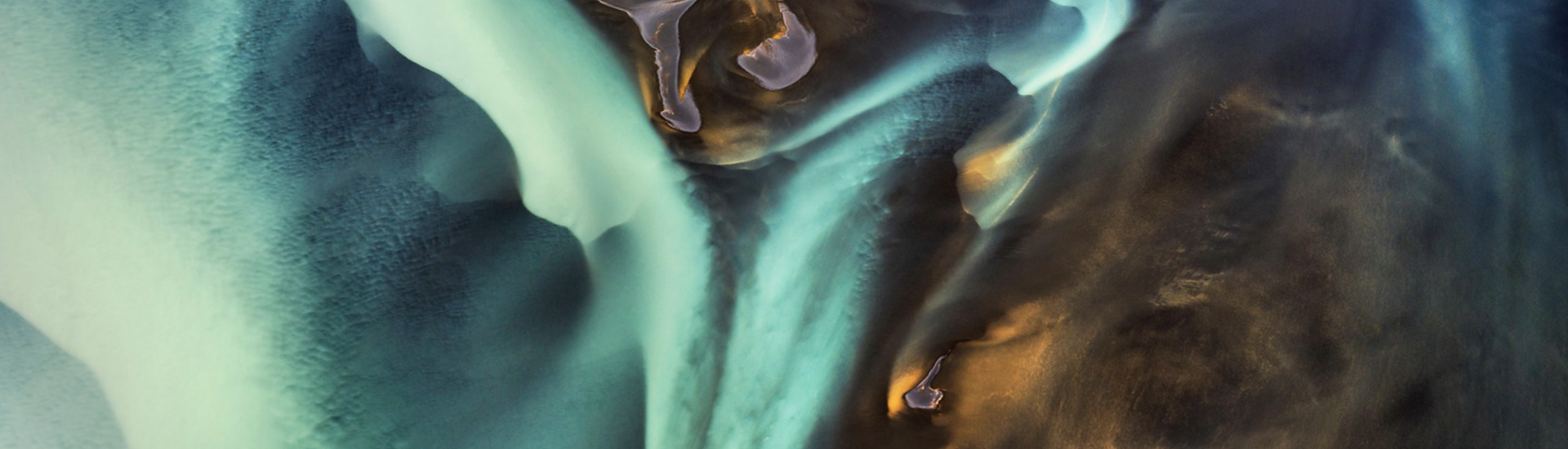 Iceland by Daniel Beltra