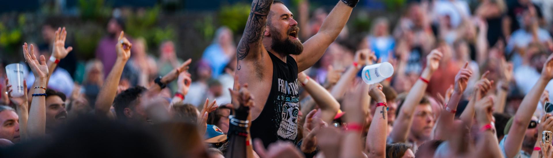 Crowd with hands in the air at Eden Sessions 2026
